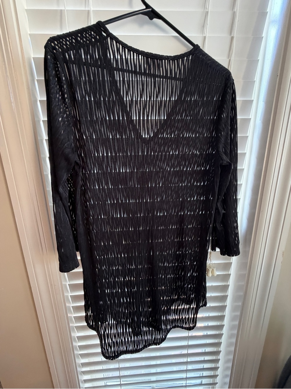 Jordan Taylor Black Open-Knit V-Neck swimsuit cover up - Picture 3 of 3